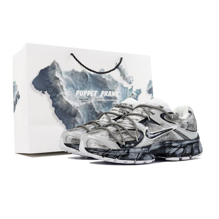 Nike Nike V5 RNR Abrasion Resistant Abrasion Resistant Low top Running Shoes Women's Gray