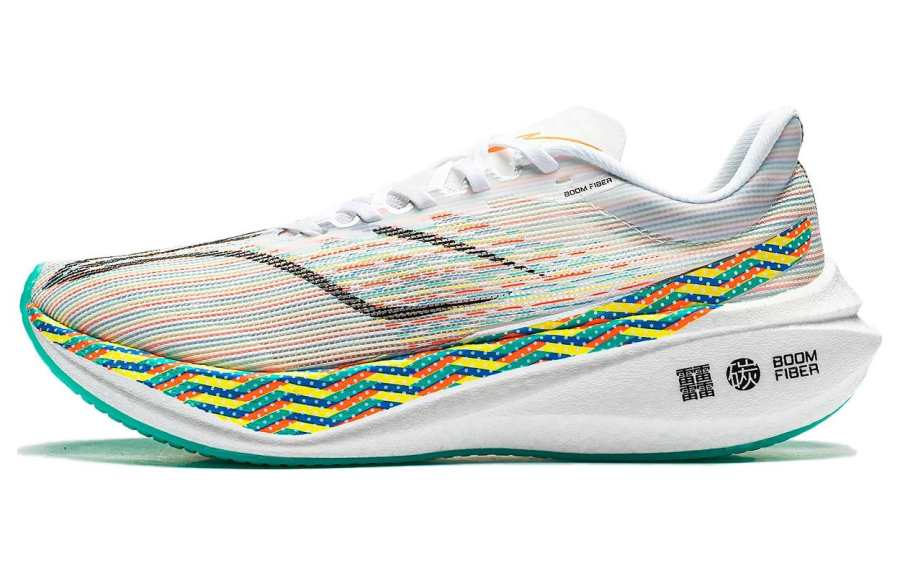 Li-Ning Li Ning Feidian 3 Challenger Slip Resistant, Breathable, And Resilient Low top Running Shoes Women's White Yellow Green