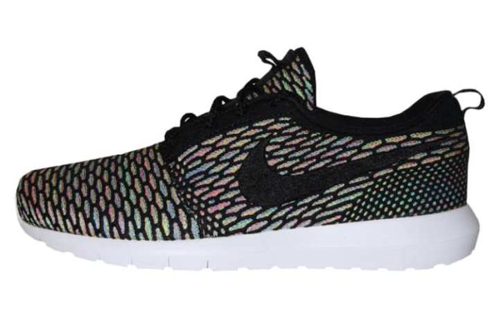 Nike Nike Roshe Run Flyknit Multi Color