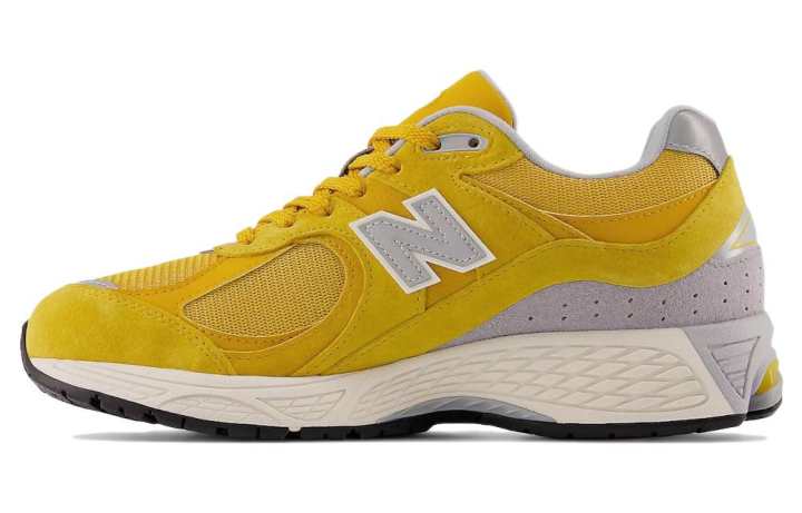 New Balance 2002R New Balance 'Egg yolk'