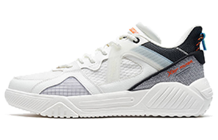 XTEP Epoch 2.0 Cushioning, Wear Resistant Low top Running Shoes Men's White Gray Black