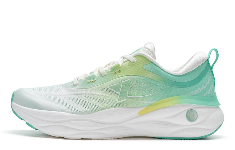 XTEP Cloud Wing 2.0 Running Shoes Men's Low Top Sail White/Macaque Green