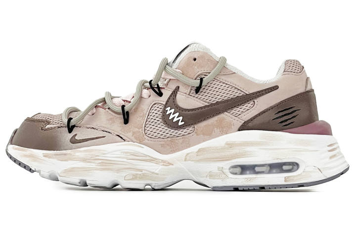Nike Nike Air Max Fusion Low top Running Shoes Women's Brown