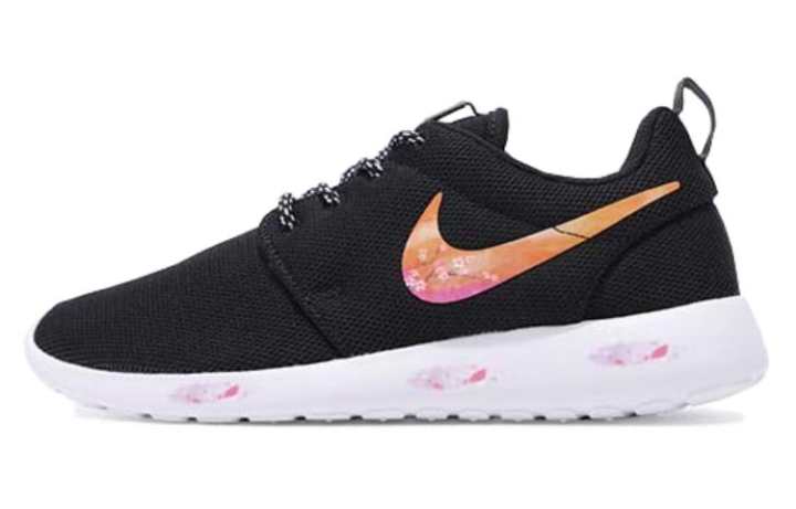 Nike Nike Roshe One Fabric Slip Resistant, Abrasion Resistant, Breathable, And Quick Dry Low top Marathon Running Shoes