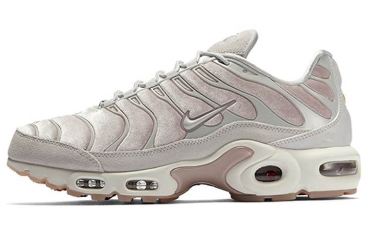 Nike Nike Air Max Plus Velvet Particle Rose Women's