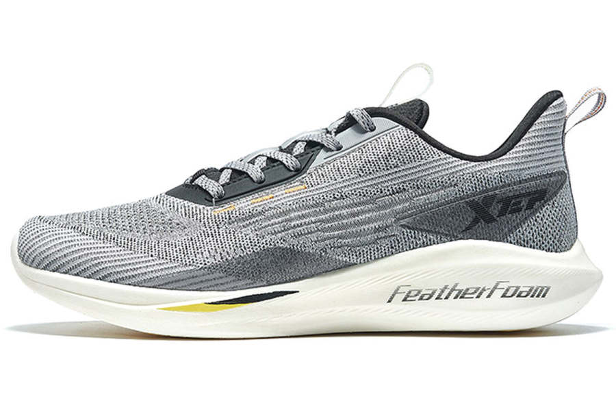 XTEP Abrasion Resistant Breathable Abrasion Resistant Breathable Low top Running Shoes Men's Gray Black