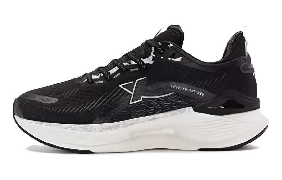 XTEP Xuan Speed 4.0 Comfortable And Trendy Abrasion Resistant Low top Running Shoes Women's Black White