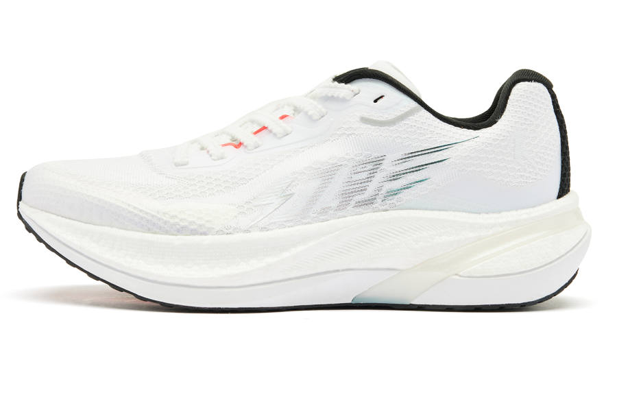QIAODAN Low top Rubber Outsole Sprint Running Shoes Men's Jordan White Signal Red