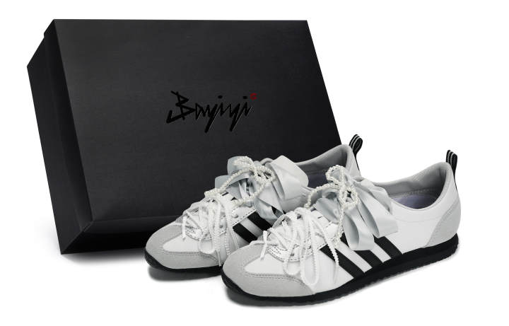 Adidas Adidas VS JOG 2.0 811 Manufacturing, Dancing Heart Knot, Special Shoe Box Slip Resistant Abrasion Resistant