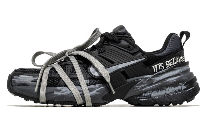 Nike Nike V2K Run Abrasion Resistant Abrasion Resistant Low top Running Shoes Men's Black