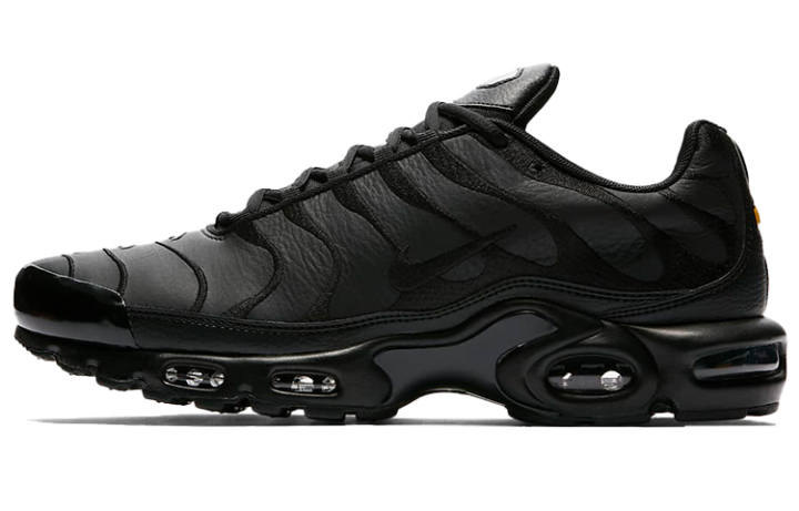 Nike Nike Air Max Plus Triple Black Leather
