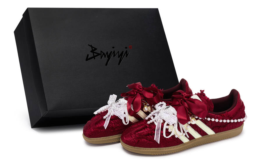 Adidas Originals x Caroline Hu SAMBA OG 811 Manufacturing, Zhu Yan Huo Huan, Special Shoe Box Abrasion Resistant