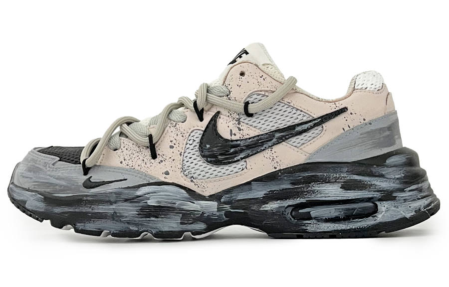 Nike Nike Air Max Fusion Abrasion Resistant Low top Running Shoes Women's Black Brown