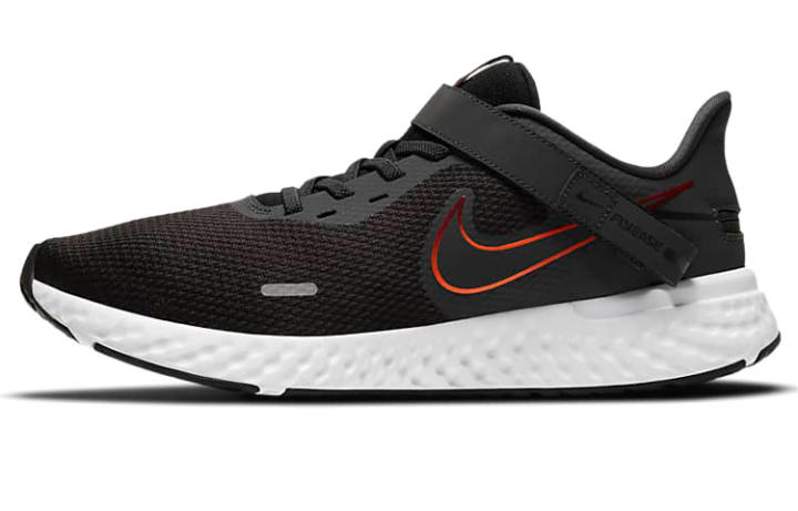Nike Nike Revolution 5 FlyEase 'Black White Orange'