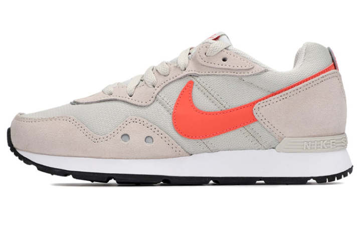 Nike Nike Venture Runner Light Bone Magic Ember Women's