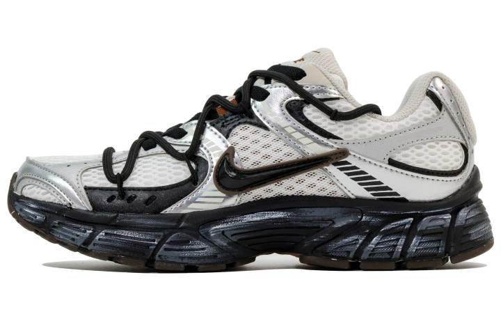 Nike Nike V5 RNR Low top Running Shoes Women's Black White