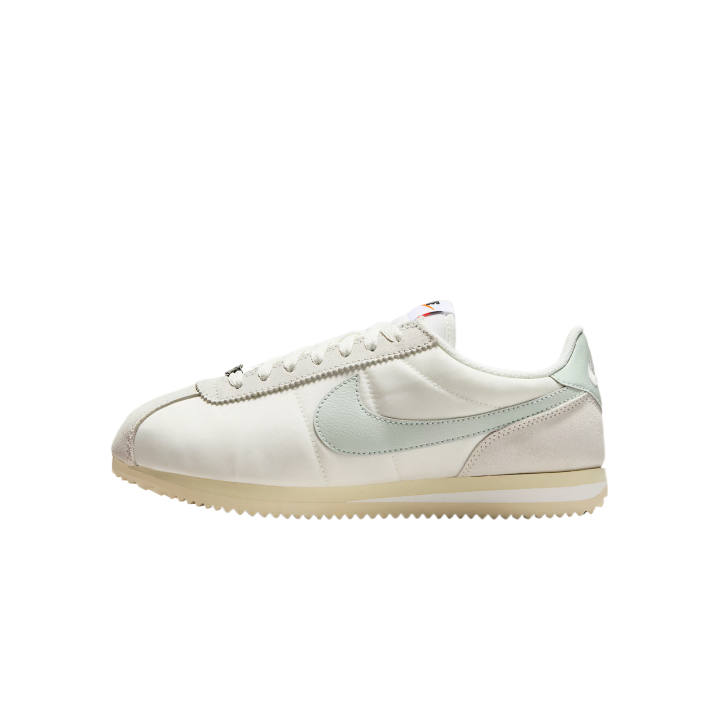 Nike Nike Cortez Low top Running Shoes Women's Beige