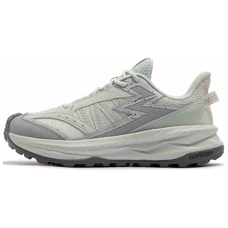 361° 361° Slip Resistant Coverage Abrasion Resistant Slip Resistant Coverage Abrasion Resistant Low top Trail Running