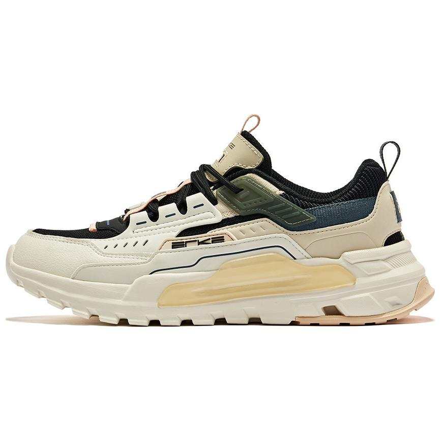 Erke Slip Resistant Abrasion Resistant Low top Running Shoes Women's White Black
