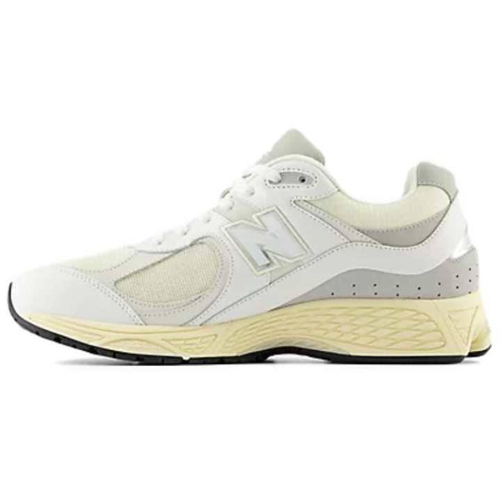 New Balance 2002R New Balance 'Leather Pack - White Gold'
