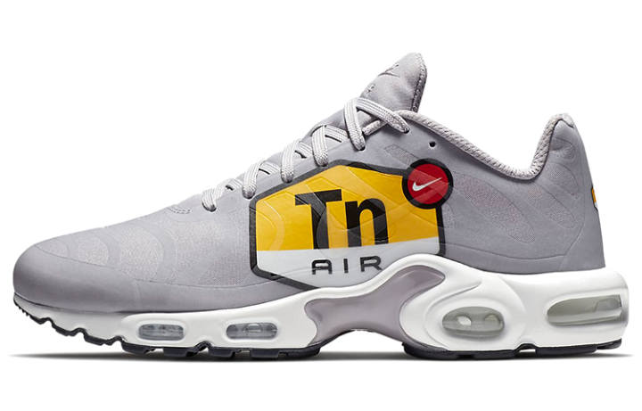Nike Nike Air Max Plus Big Logo Wolf Grey
