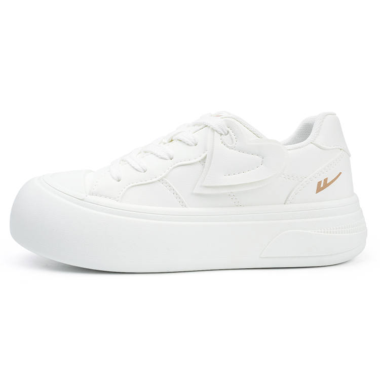 WARRIOR Synthetic Leather Abrasion Resistant Lightweight Wear resistant And Lightweight Low top Casual Shoes