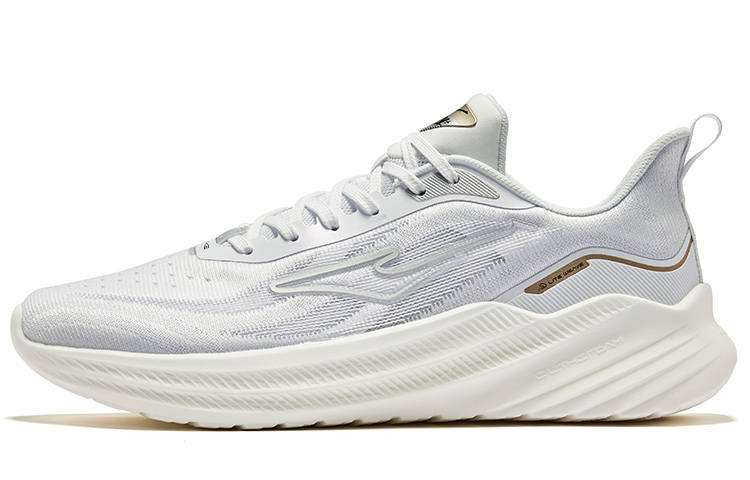 Erke Slip Resistant Slip Resistant Low top Running Shoes Men's Erke White Bright Silver