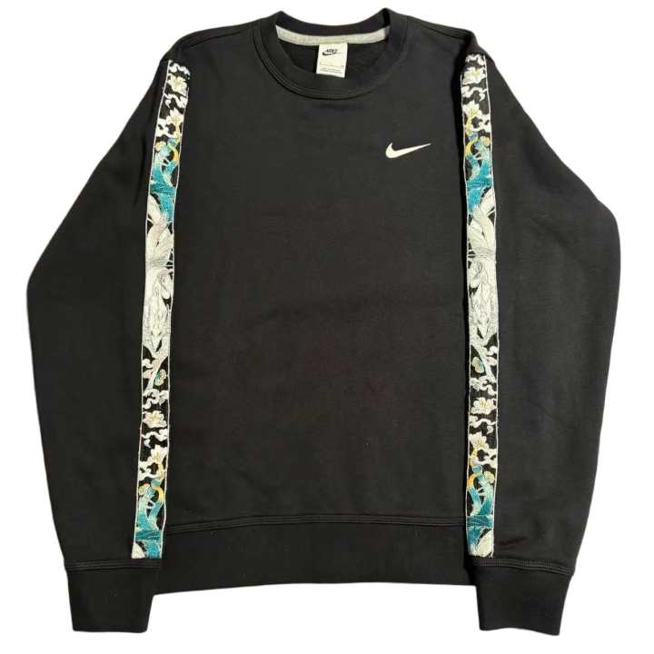 Nike Nike Sweatshirts Unisex Black Crew Neck Moderate