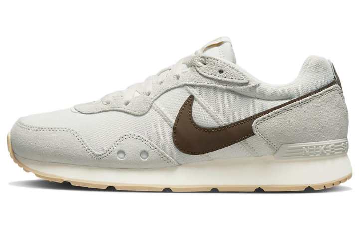Nike Nike Venture Runner Fabric Cushioning Abrasion Resistant Lightweight Cushioning Abrasion Resistant Lightweight Low top