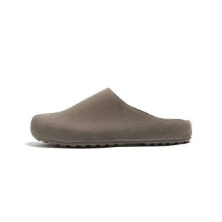 CAMEL Closed Toe Slippers Women's