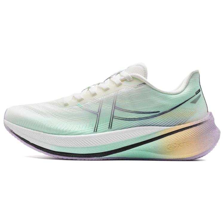 XTEP Cushioning Slip Resistant Abrasion Resistant Low top Sprint Running Shoes Women's White Green