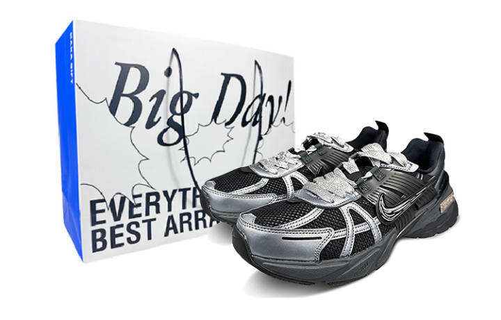 Nike Nike V2K Run Mesh Cushioning Slip Resistant Abrasion Resistant Cushioning Slip Resistant Abrasion Resistant Low top