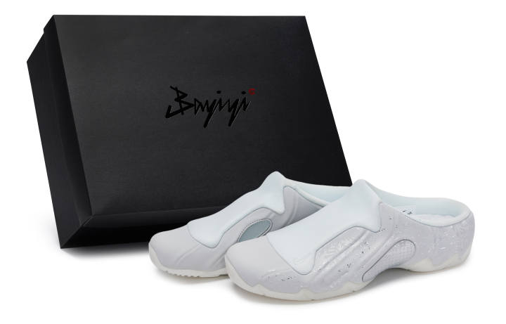 Nike Nike Clogposite Odor Resistant Odor Resistant Closed Toe Slippers Men's Silver White
