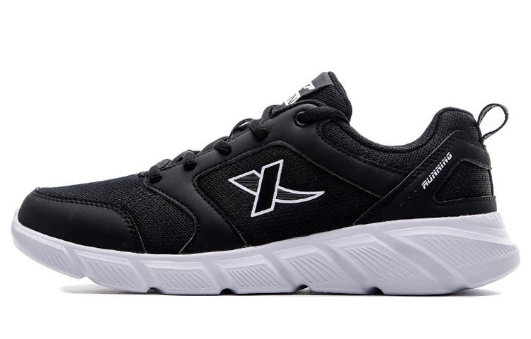 XTEP Lightweight And Breathable Low top Running Shoes Women's Black White