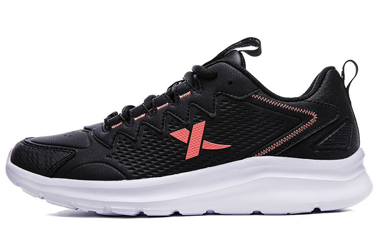 XTEP Leather Waterproof And Lightweight Low top Running Shoes Women's Black