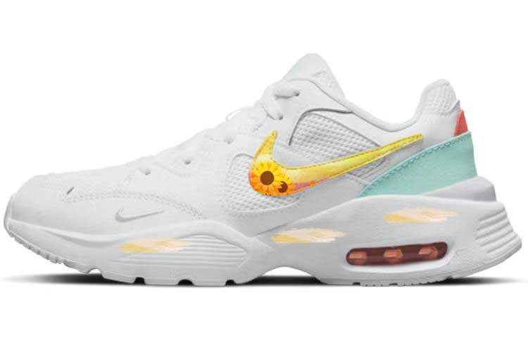 Nike Nike Air Max Fusion Lightweight Slip Resistant, Abrasion Resistant, Lightweight Low top Running Shoes Women's White