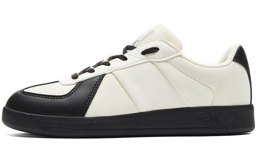 PEAK PEAK German Army Trainers Women's Low Top Ecru/Black