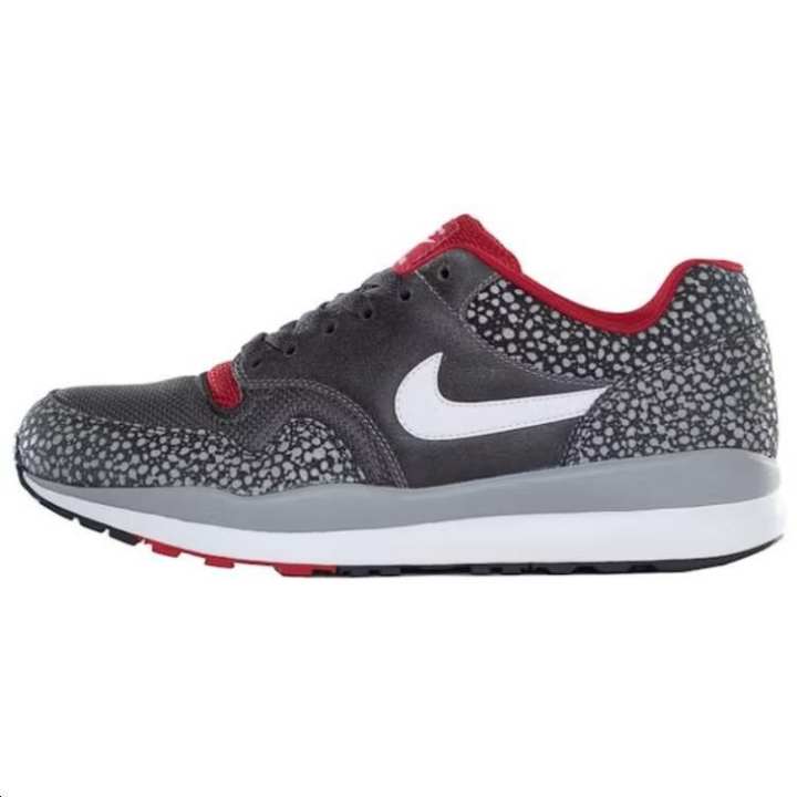 Nike Nike Air Safari Le Gym Red