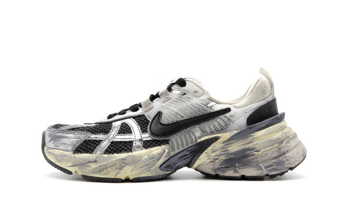 Nike Nike V2K Run Textile, Synthetic Leather Slip Resistant, Abrasion Resistant, Breathable Low top Casual Running Shoes