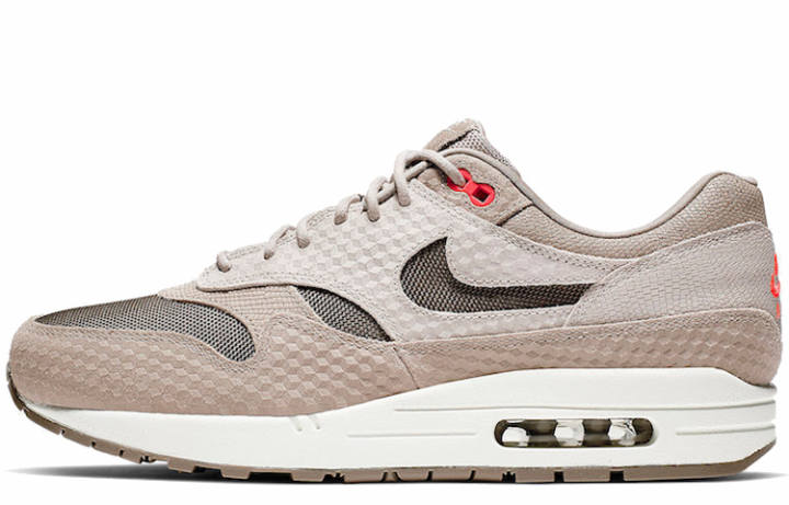 Nike Nike Air Max 1 Cut Out Swoosh Moon Particle