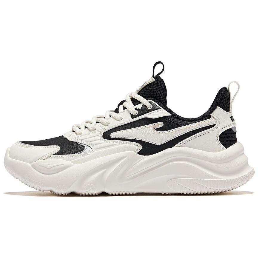 Erke Slip Resistant Abrasion Resistant Low top Casual Shoes Women's Jet Black Microcrystal White