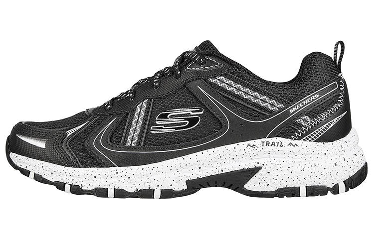 Skechers Hillcrest Vast Adventure Low top Running Shoes Women's Black White