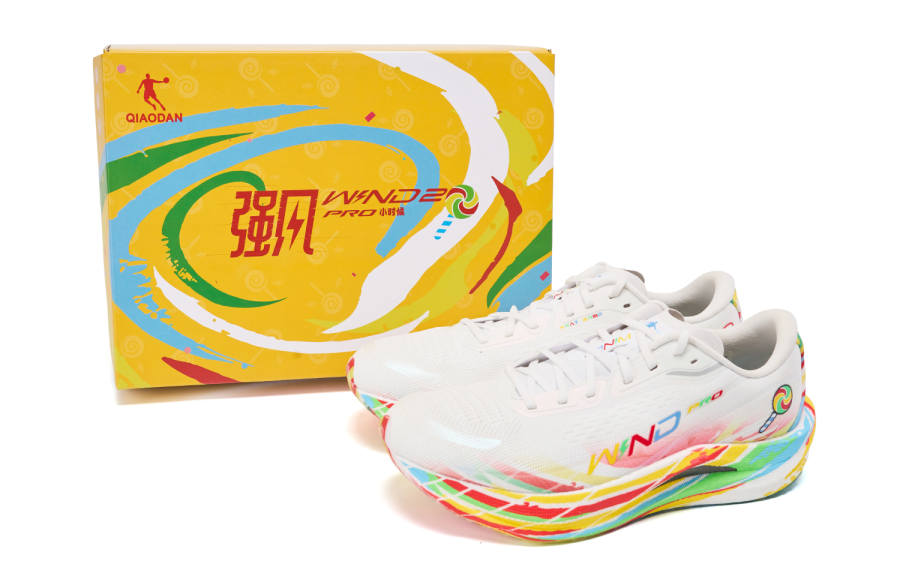 QIAODAN Strong Wind 2.0 PRO Running Shoes Women's Low Top Jordan White E Commerce Red