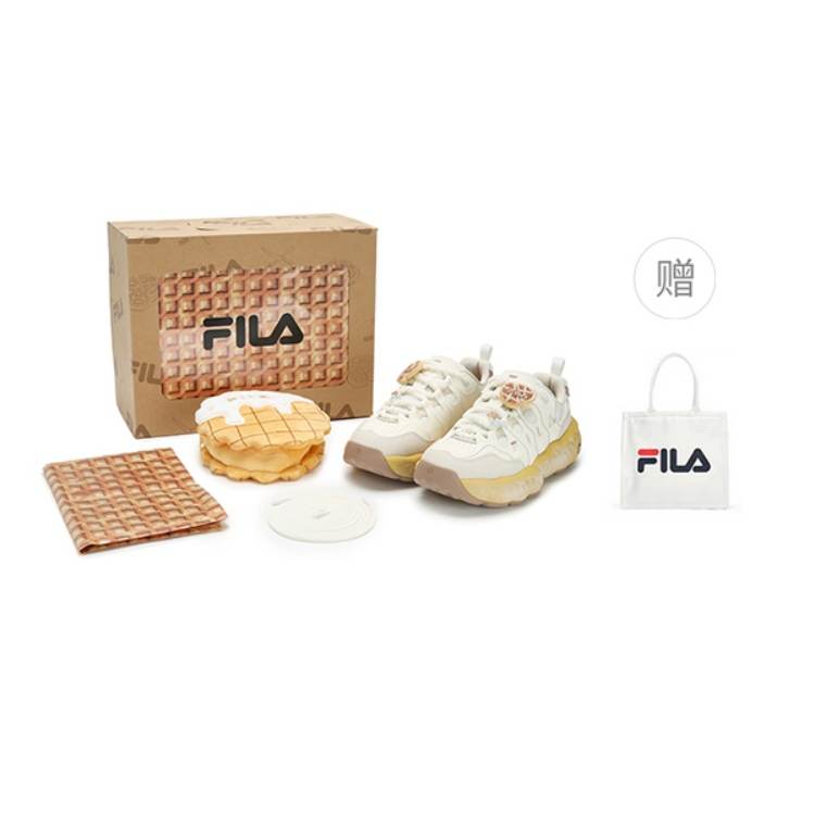 FILA MUFFIN Cushioning Abrasion Resistant Lightweight Low top Chunky Sneakers Women's Butter Maple Syrup