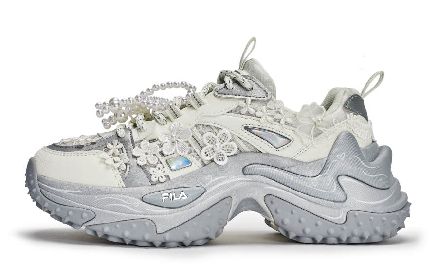 FILA SOFIA 3 RTHS Cloud Silk Step Abrasion Resistant Height Increasing Low top Casual Shoes Women's Gray White Silver