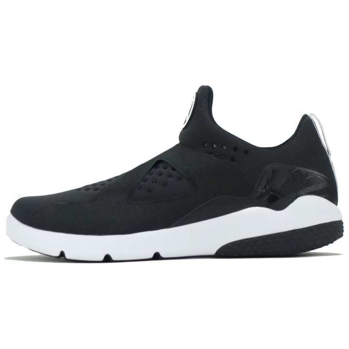 Jordan Jordan Trainer Essential Black/Black White