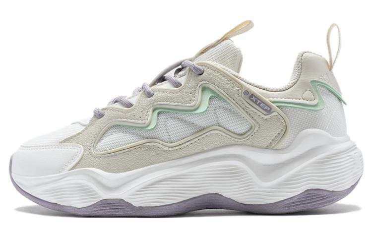 XTEP Lightning 3.0 Cushioning, Wear Resistant Low top Casual Shoes Women's White Green
