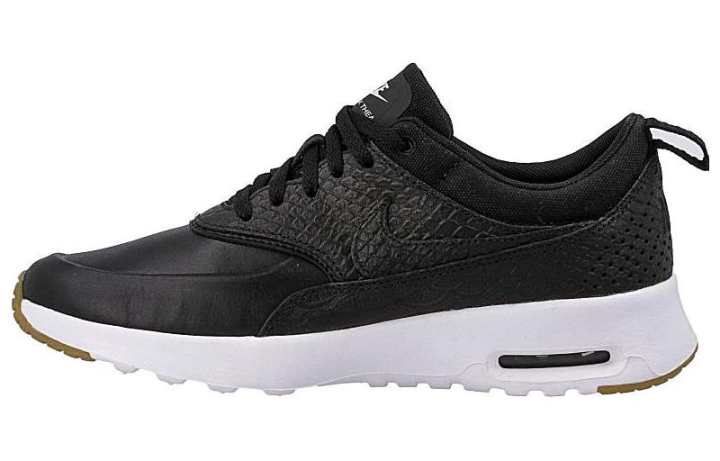Nike Nike Air Max Thea Low top Casual Shoes Women's Black