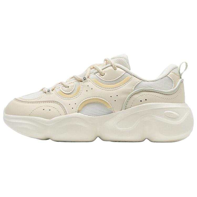 XTEP Abrasion Resistant Coverage Cushioning Low top Casual Shoes Women's Beige