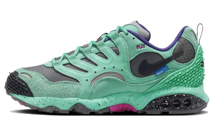 Nike Nike Air Terra Humara Undefeated Light Menta